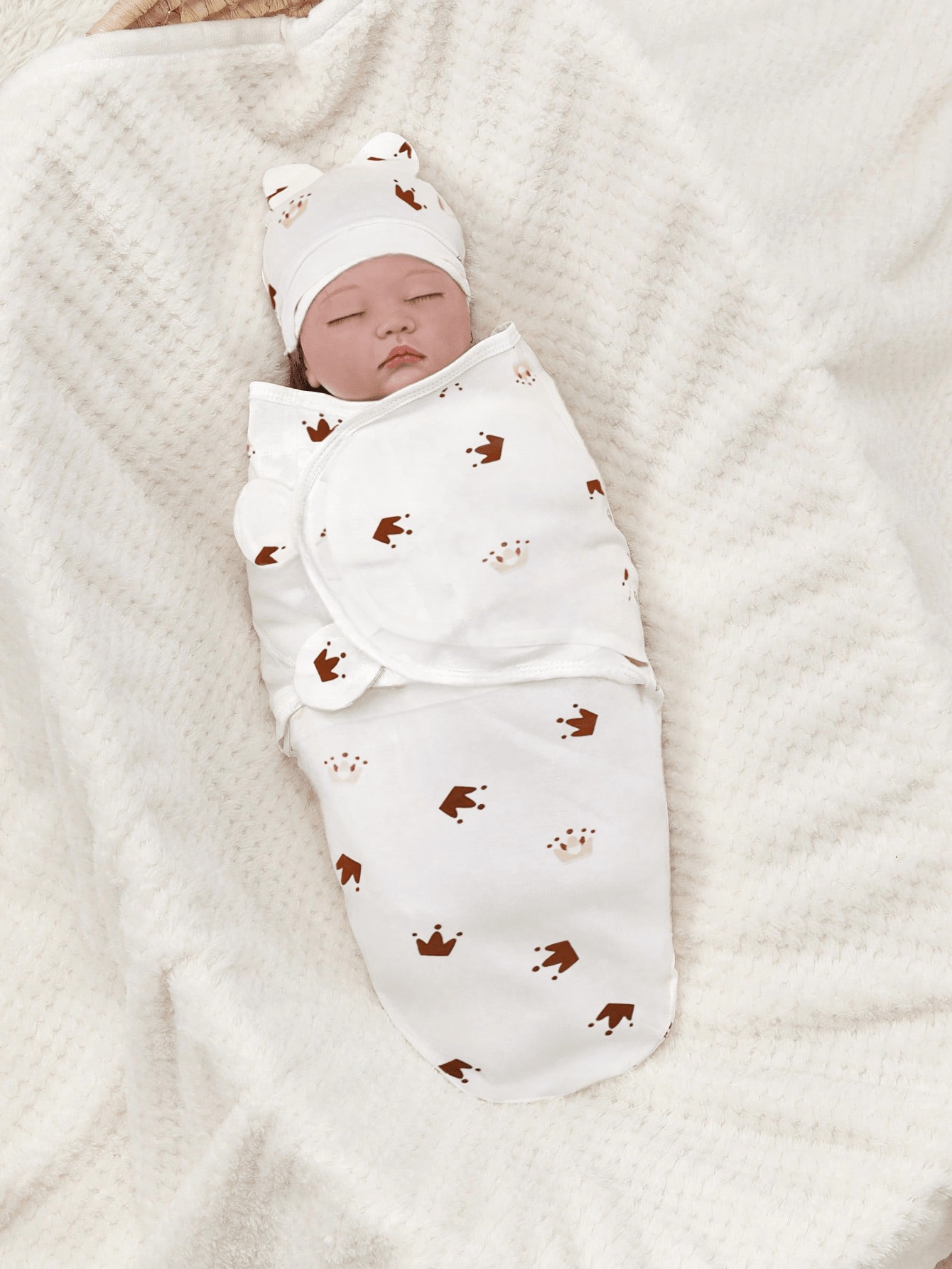 1 set(Swaddle + hat)0-3 monthly 